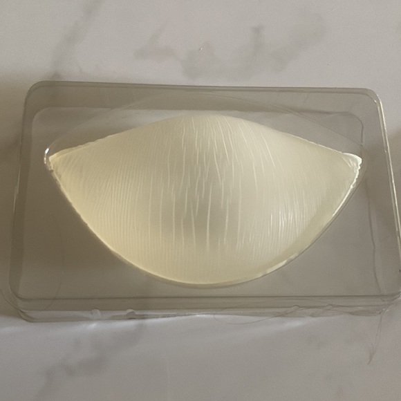 👙Pure Style Girlfriends Bump & Jump-a-Cup + 2 Sets of Covers👙 - Picture 9 of 9